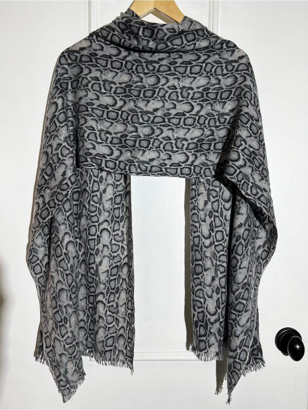 N.Peal Large Cashmere Scarf